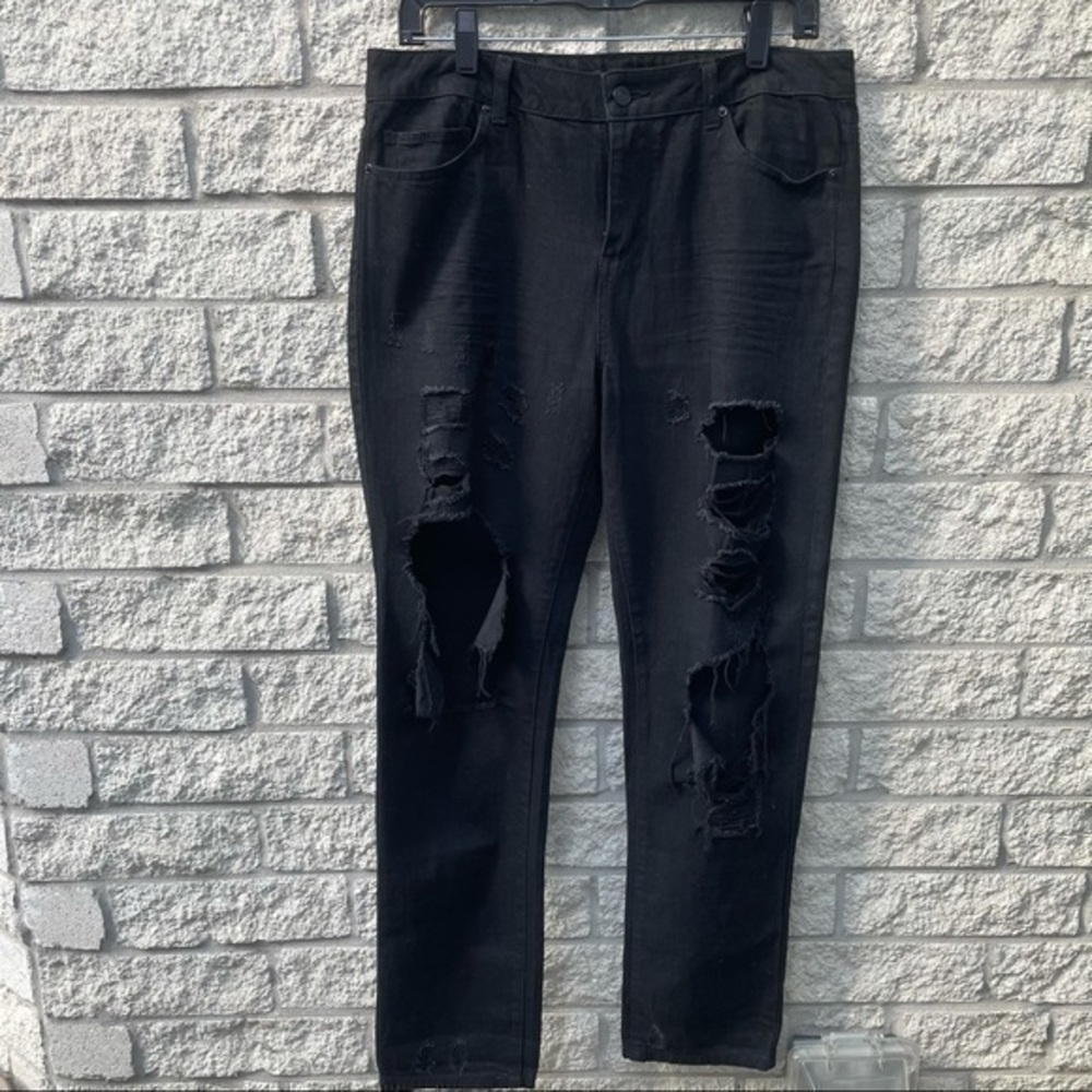 Men’s Distressed Jeans  S1